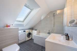 Aigner - Lichtdurchflutete 2-Zimmer-Dachgeschosswohnung mit sonnigem Balkon in Laim – Die vollständige Adresse der Immobilie erhältst du vom Anbieter., 80686 Friedenheim, München – Vorschaubild 6