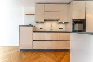 GRÜN - PRIVAT - LUXURÖS
Traumhafte Penthousewohnung mit 76 m² Terasse – Die vollständige Adresse der Immobilie erhältst du vom Anbieter., 81927 Englschalking, München – Vorschaubild 7