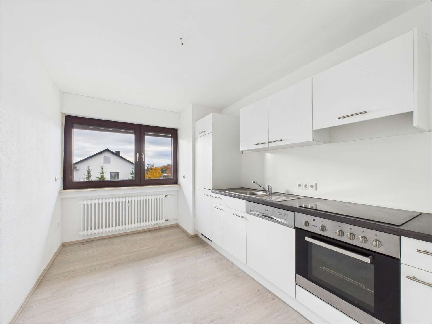 Immobilie in Haibach - Platz für Generationen oder clevere Kapitalanlage – Zweifamilienhaus mit Garten in Haibach - Bild 3