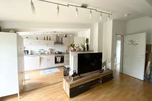 *ab 01.10.* sehr schöne helle 3-Zimmer DG-Wohnung mit Balkonaussicht ins Grüne – Fröbelstraße 102, 47053 Hochfeld, Duisburg – Vorschaubild 5
