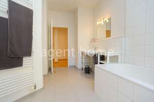 MÖBLIERT - WOHNEN im LEHENVIERTEL - 4-Zimmer-Wohnung mit zwei Schlafzimmern und Balkon   – Die vollständige Adresse der Immobilie erhältst du vom Anbieter., 70180 Lehen, Stuttgart – Vorschaubild 13