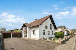 Absolut gepflegtes und vermietetes Zweifamilienhaus in Großen-Buseck! – Gießen (Kreis) – Vorschaubild 1