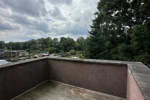 Gemütliche DG-Wohnung mit Einbauküche und Balkon ! Garage für Ihren PKW !! – Chemnitztalstraße 117, 9114 Chemnitz – Vorschaubild 18