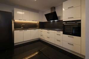 Großzügige 2-Zimmer-Maisonette mit Galerie, 2 Balkonen, Einbauküche & Tiefgarage – Stöckmannstraße 95, 46045 Altstadt-Süd, Oberhausen – Vorschaubild 8