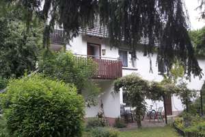 Charmantes Mehrfamilienhaus mit drei Wohnungen in begehrter Lage von Würzburg-Grombühl – Die vollständige Adresse der Immobilie erhältst du vom Anbieter., 97080 Grombühl, Würzburg – Vorschaubild 3
