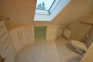 Freiwerdend ! 1-2 Fam-Haus mit 2-Zi.-EG-Whg und 4-Zi.-Maisonette-Whg. + Garten in Burgweinting – Die vollständige Adresse der Immobilie erhältst du vom Anbieter., 93055 Burgweinting-Harting, Regensburg – Vorschaubild 25