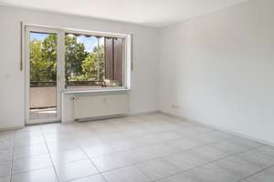 Lichtdurchflutete 4-Zimmer Wohnung mit 2 Balkonen, Garage & Stellplatz. Sehr gute Infrastruktur. – Die vollständige Adresse der Immobilie erhältst du vom Anbieter., 51149 Westhoven, Köln – Vorschaubild 4