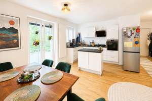 Modernisierte 3 Zimmer Wohnung in Stuttgart - Zuffenhausen – Die vollständige Adresse der Immobilie erhältst du vom Anbieter., 70435 Zuffenhausen-Hohenstein, Stuttgart – Vorschaubild 15