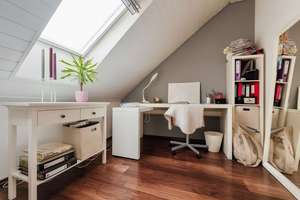 Doppelhaushälfte in Stuttgart-Stammheim: 145 m² Wohnfläche, Kamin, Garten & Garage – Die vollständige Adresse der Immobilie erhältst du vom Anbieter., 70439 Stammheim-Süd, Stuttgart – Vorschaubild 15
