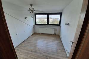 Helle 3,5-Zimmer-Dachgeschosswohnung mit Einbauküche in Essen – Adelkampstraße 20, 45147 Frohnhausen, Essen – Vorschaubild 7