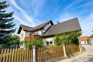 Einfamilienhaus mit großem Grundstück, Garten, vier Garagen und Nebengebäuden in Theres-Buch bei Haß – 97531 Theres – Vorschaubild 6