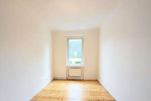 Ruhige 3-Zimmer-Wohnung im sanierten Altbau mit Balkon & Gartenflächen – Schillerstraße 9, 13158 Wilhelmsruh, Berlin – Vorschaubild 4