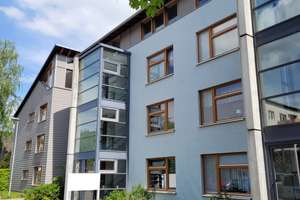 ***SEHR GEPFLEGTE WOHNUNG IN SCHÖNER LAGE MIT GROSSEM BALKON UND STELLPLATZ*** – Die vollständige Adresse der Immobilie erhältst du vom Anbieter., 9123 Einsiedel, Chemnitz – Vorschaubild 3