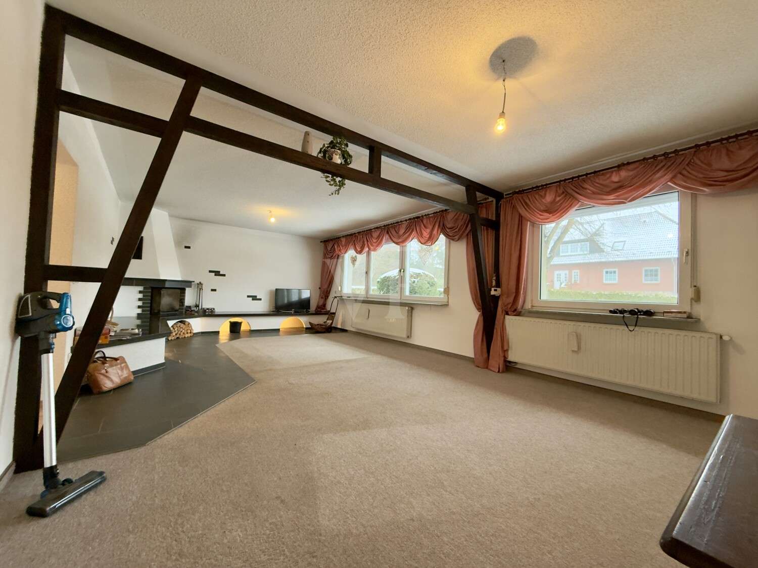 Immobilie in Neu Poserin - geräumige Doppelhaushalte mit viel Nebengelass, auf großem Grundstück sucht neue Familie - Bild 0