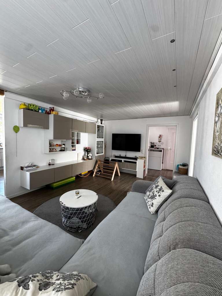 Immobilie in Albershausen - Gepflegte 4-Zimmer-Wohnung im 1. OG in Albershausen - Bild 1