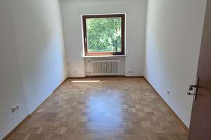 Nähe Brüderkrankenhaus:  Etagenwohnung mit 4 Zimmern, Küche, Bad, 100 m², Gartennutzung – Peter-Friedhofen-Straße 6, 54292 Nord, Trier – Vorschaubild 2