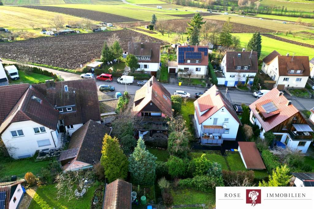 Immobilie in Schwaikheim - Kernsanierungsbedürftiges Einfamilienhaus mit Garage in toller Lage von Schwaikheim - Bild 2