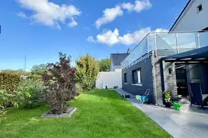 Atemberaubendes Einfamilienhaus mit Doppelgarage und großem Garten in Toplage! – Salzgitter – Vorschaubild 3