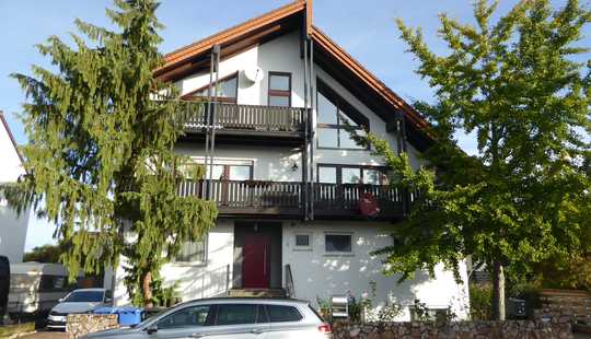 Bild von Kapitalanlage oder Eigennutzung - gepflegtes Wohnhaus mit 3 geräumigen Wohneinheiten und Garten