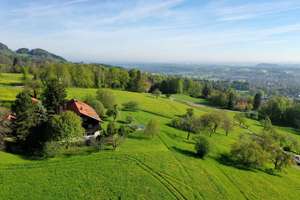 Erhaben über dem Tal. Anwesen mit atemberaubendem Panorama. – Die vollständige Adresse der Immobilie erhältst du vom Anbieter., 83098 Brannenburg – Vorschaubild 3