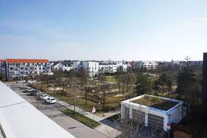 Exklusive 3-Zimmer-DG-Wohnung mit großer Süd-Dachterrasse, EBK, Lift, 2 Bädern und TG in Trudering – Marianne-Plehn-Str. 51, 81825 Gartenstadt Trudering, München – Vorschaubild 14