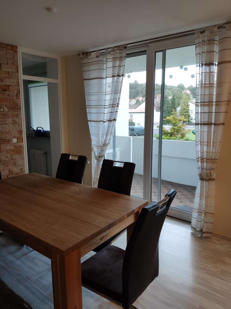 Immobilie in Wiesenbach - Kapitalanlage - Elegante 4-Zimmer-Wohnung mit Balkon im 1. OG in Wiesenbach - Bild 3