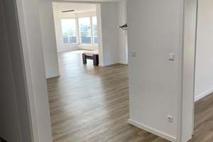 Modernisiertes Penthouse mit 4,5 Zimmern in Holzgerlingen – Hohenzollernstrasse 2, 71088 Holzgerlingen – Vorschaubild 9