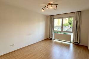 Große 2-Zimmer-Wohnung mit Balkon und Stellplatz nahe dem Stadtzentrum von Bad Neustadt – Goethestraße 15g, 97616 Bad Neustadt an der Saale – Vorschaubild 7