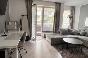 Befristet auf 1 Jahr: möblierte 1-Zimmer-Wohnung  mit Balkon nahe S Halensee – Ringbahnstraße 1, 10711 Halensee, Berlin – Vorschaubild 1