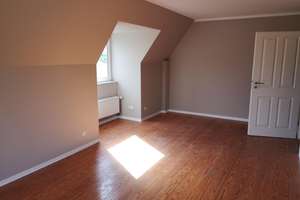 Großzügige 5-Zimmer-Wohnung in Lübeck zu vermieten – Steinrader Damm 89, 23556 Sankt Lorenz Nord, Lübeck – Vorschaubild 4
