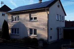 Freistehendes Einfamilienhaus in zentraler Toplage mit Photovoltaikanlage – Reutlingen (Kreis) – Vorschaubild 1
