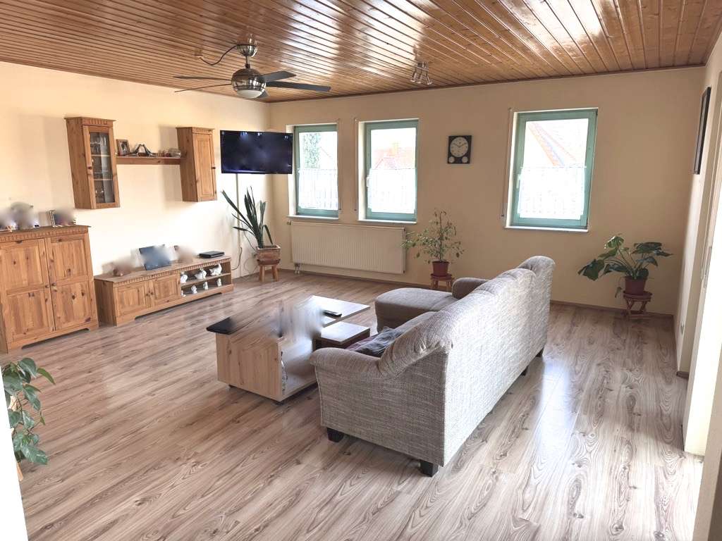 Immobilie in Osthofen - Wunderschöne 2 ZKB Wohnung mit Balkon und PKW- Stellplatz in 67574 Osthofen - Bild 0