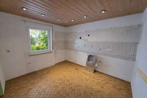 Ideal für Eigennutzer: Freie Wohnung, solide Mieteinnahmen & 980 m² Grundstück – Die vollständige Adresse der Immobilie erhältst du vom Anbieter., 94530 Auerbach – Vorschaubild 9