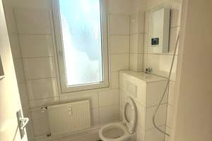 Mitten in der Essener Innenstadt - helle 2-Zimmer-Wohnung mit Tageslichtbad – Maxstraße 24, 45127 Stadtkern, Essen – Vorschaubild 4