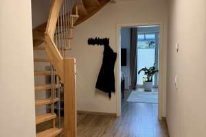 Townhouse mit Dachterrasse, Garten & Top-Ausstattung – ruhig gelegen – Die vollständige Adresse der Immobilie erhältst du vom Anbieter., 22147 Rahlstedt, Hamburg – Vorschaubild 2