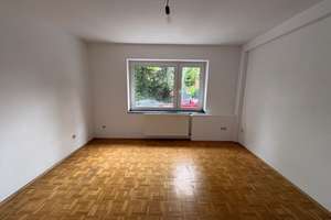 Mehrfamilienhaus mit Eigennutzungsoption, großem Stadtgarten & Entwicklungspotenzial in Köln-Bayenth – Die vollständige Adresse der Immobilie erhältst du vom Anbieter., 50968 Bayenthal, Köln – Vorschaubild 9