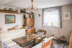 Interessantes Wohnhaus mit vielen Optionen in Margetshöchheim – Die vollständige Adresse der Immobilie erhältst du vom Anbieter., 97276 Margetshöchheim – Vorschaubild 7