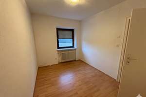 Vielseitig nutzbares 3-Familienhaus in hervorragender Lage von Gersthofen – Die vollständige Adresse der Immobilie erhältst du vom Anbieter., 86368 Gersthofen – Vorschaubild 5