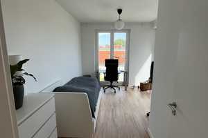Helle 3-Zimmer-Wohnung mit großer Terrasse & zwei Bädern nahe Tempelhofer Feld – Eschersheimer Straße 17, 12099 Berlin – Vorschaubild 6