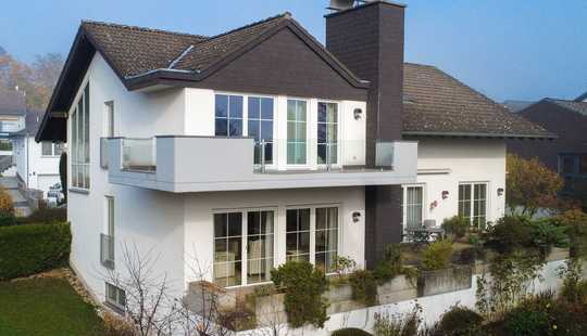 Bild von Klassisches Wohnflair: Großzügiges Haus in idyllischer Rüdesheimer Wohnlage