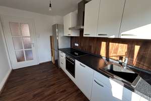Altbau-Charme im Herzen von Göggingen: Stilvolle 3-Zimmer-Wohnung mit Balkon und EBK  – Bergstraße 6, 86199 Göggingen-Nordwest, Augsburg – Vorschaubild 7