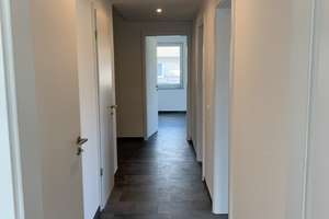 Helle 3-Zimmer-Wohnung mit Balkon, Tiefgaragenstellplatz und Aufzug – Hauptstr. 107, 52159 Roetgen – Vorschaubild 6