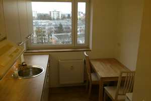Exklusive 2-Zimmer-Wohnung mit gehobener Innenausstattung mit EBK in Augsburg (teilmöbliert) – Augsburg – Vorschaubild 1
