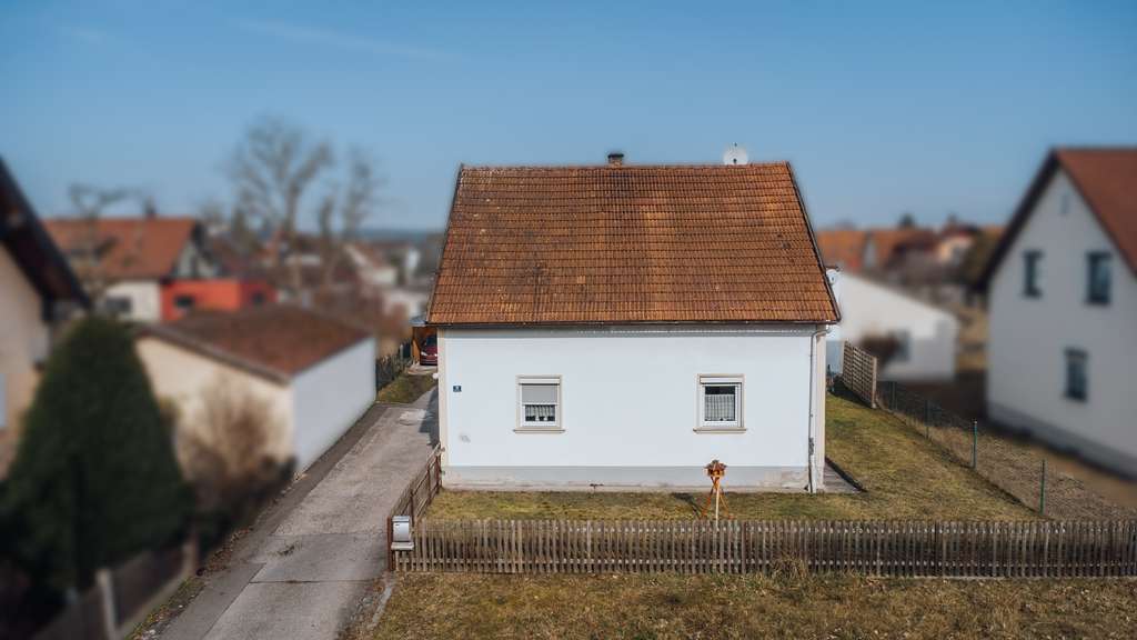 Immobilie in Nittenau - Einfamilienhaus in Nittenau – Ihre Chance zur individuellen Gestaltung! - Bild 2