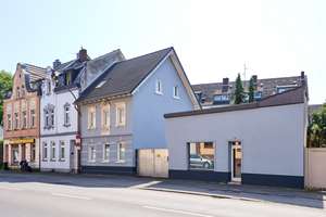 Moderne Wohnimmobilie mit geschütztem Innenhof, Grünfläche und flexibler Nutzfläche – Die vollständige Adresse der Immobilie erhältst du vom Anbieter., 51069 Dellbrück, Köln – Vorschaubild 2