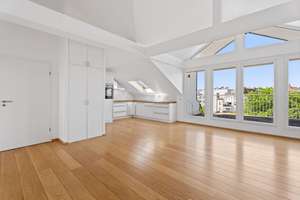 Stilvolle, lichtdurchflutete 3-Zimmer-Wohnung mit Weitblick & Garage in der Friedrichstraße