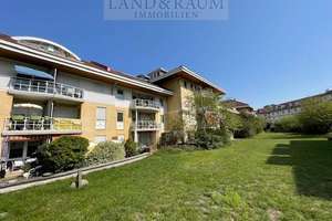 Dachgeschoss 2 Zimmer mit Balkon u. TG in Kleinmachnow