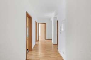 Ihr Wohntraum in Möckern: Sanierter Altbau mit EBK & Balkon ins Grüne – Toskastraße 3, 4159 Möckern, Leipzig – Vorschaubild 4