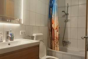 Ausgestattete 3-Zimmer-Wohnung in Top-Lage mit Duplex-Garage & Einbauküche – Aidenbachstr. 115b, 81379 Obersendling, München – Vorschaubild 3
