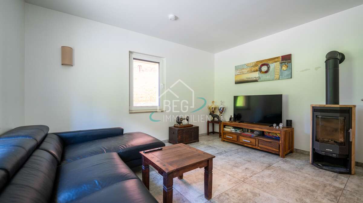 Immobilie in Fichtenberg - Kernsaniertes Wohnen: viel Platz, viel Komfort, viel Grün - Bild 5